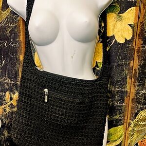 The SAK Bag Purse Black Shoulder Crossbody Knit Crochet Excellent Condition
